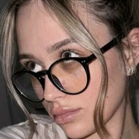 Abigail Huxley Meztelen