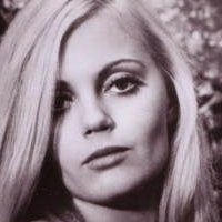 Alexandra Hay Meztelen