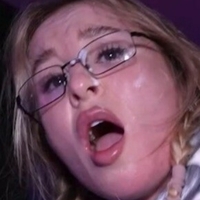 Alexandraqos Meztelen