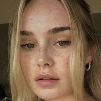 Alice Kristiansen Meztelen