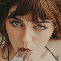 Aliese Meztelen