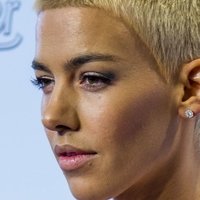 Alina Süggeler Meztelen