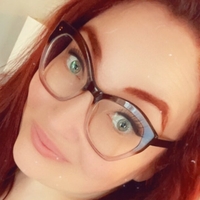 Allie Wayne Meztelen