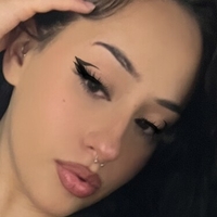 Alyssa Adelene Meztelen