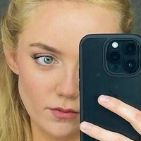 Amelia Kenworthy Meztelen