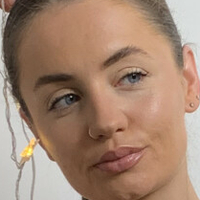 Amy Louise Clement Meztelen