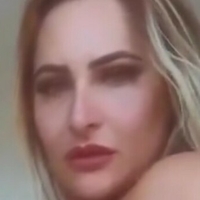 Anaqueirooz24 Meztelen