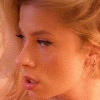 Andie Case Meztelen