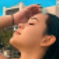 Andrea Isaac Meztelen