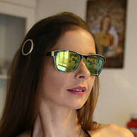 Andrea Patonai Meztelen