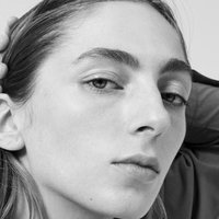 Angie Sherbourne Meztelen