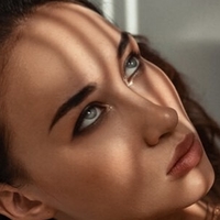 Anna Keßler Meztelen