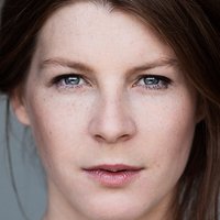 Anna Schinz Meztelen
