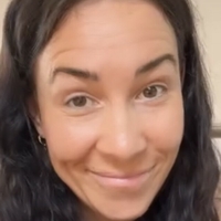 Anne Sauer Meztelen