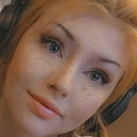 Anya Ivanovna Meztelen