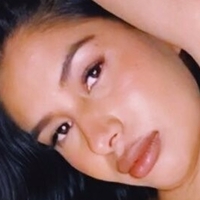 April Santos Meztelen