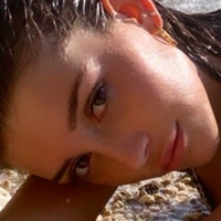 Bella Azzata Meztelen