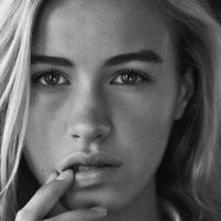 Betsy Volk Meztelen