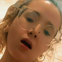 bitchh93 Meztelen