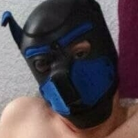 blueandredmask Meztelen