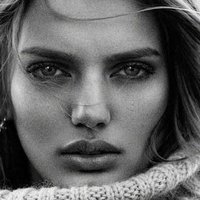 Bregje Heinen Meztelen