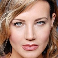 Brianne Davis Meztelen