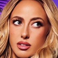 Brittany Lynne/Mahomes Meztelen