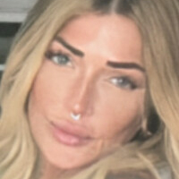 Brooke James Meztelen