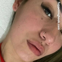 bustylatina123 Meztelen