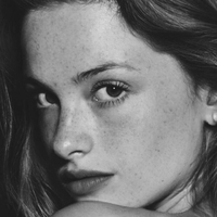 Camille Yolaine Meztelen
