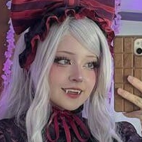 Camille Yuki Meztelen