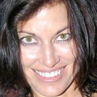 Caron Bernstein Meztelen