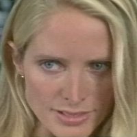 Catherine Blythe Meztelen