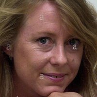 Cathryn Harrison Meztelen
