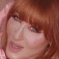Charlotte Tilbury Meztelen
