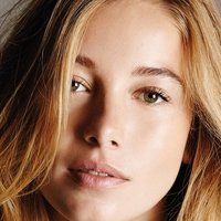 Charlotte Vega Meztelen