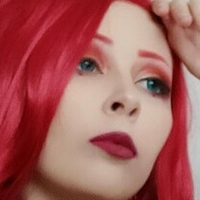 christineusi Meztelen