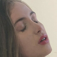 Clara Victoria Meztelen