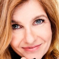 Connie Britton Meztelen