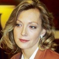 Constanze Engelbrecht Meztelen