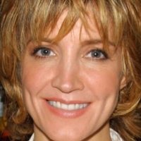Crystal Bernard Meztelen