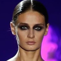 Daniela Aciu Meztelen