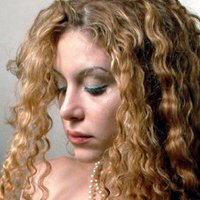 Daphne Khoury Meztelen