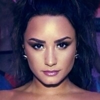 Demi Lovato - Fakes Meztelen