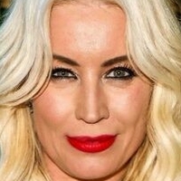 Denise Van Oulten Meztelen