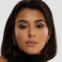 Diana Khamadeh Meztelen