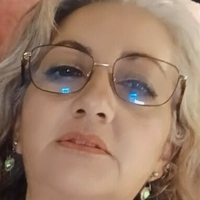DJunna Meztelen