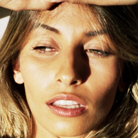 Dominique Elissa Faludi Meztelen