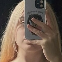 elle6.9 Meztelen