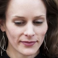 Ellen Umlauf Meztelen